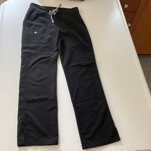 FIGS black xs Kade cargo scrub pant